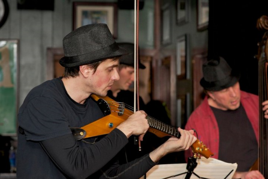 The Swan Band 6:00 pm - 9:00 pm